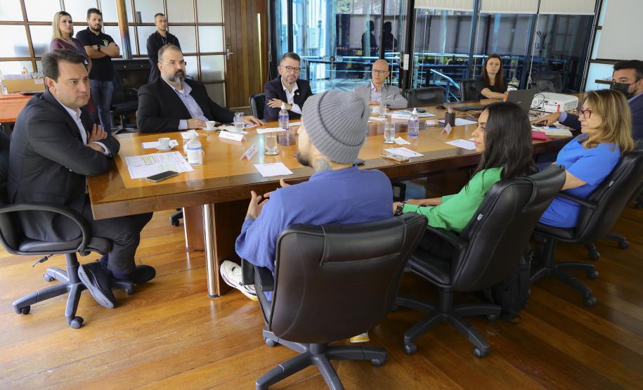 Estado discute com iniciativa privada a criação de um hub de cinema no Paraná