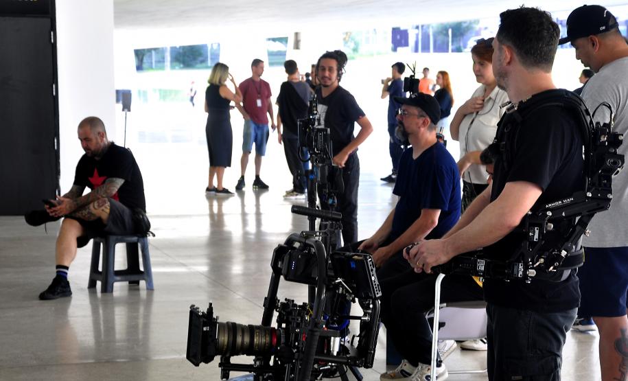 Com apoio da PrFilm Commission, longa-metragem tem set de gravações no Museu Oscar Niemeyer Foto: Anderson Tozato/SEEC-PR